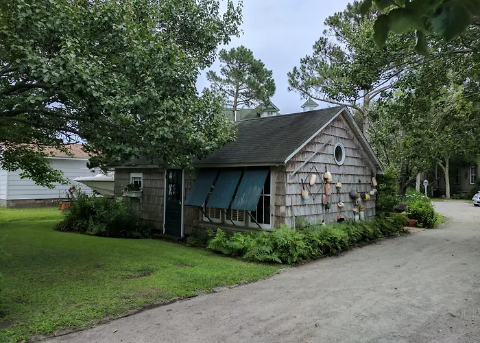 Hotel near College: Roanoke Island Inn