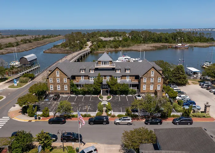 Motel: The Tranquil House Inn