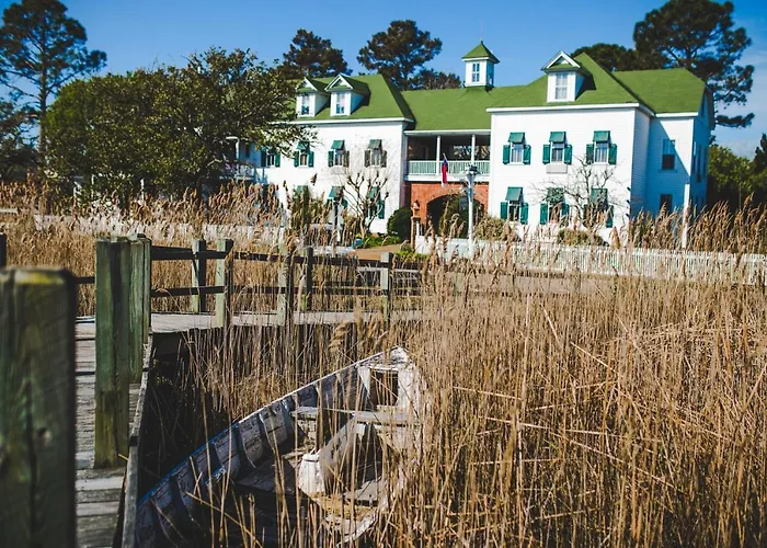 Hotel near College: Roanoke Island Inn